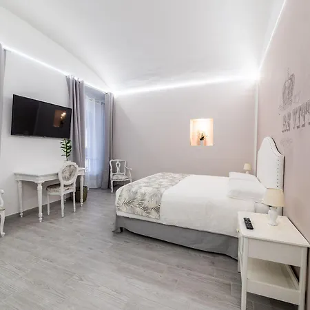 Re Vittorio 4* Turin