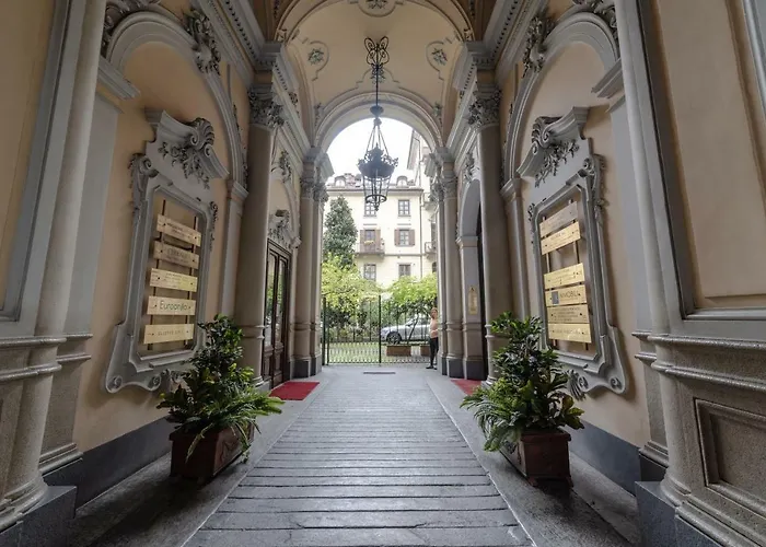 Re Vittorio Oda ve Kahvaltı Torino